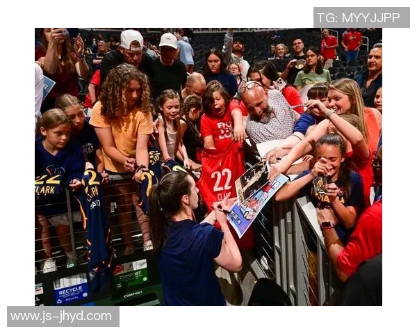 2017年WNBA水星队与狂热队激战回顾精彩瞬间与赛季亮点分析