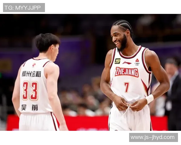 吉林男篮迎战浙江金牛期待精彩对决双方球员全力以赴争夺胜利荣耀 吉林男篮迎战浙江金牛期待精彩对决双方球员全力以赴争夺胜利荣耀