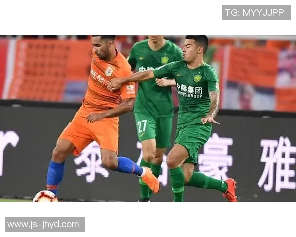 国安鲁能激战正酣直播精彩尽在BTV体育频道敬请关注 国安鲁能激战正酣直播精彩尽在BTV体育频道敬请关注