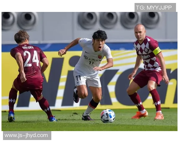 大阪樱花对决数据分析揭示球队表现与战术优势的深度剖析 大阪樱花对决数据分析揭示球队表现与战术优势的深度剖析