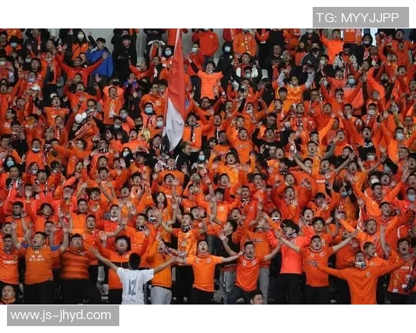 尼克斯与热火激烈对抗赛场冲突引发球迷热议与关注