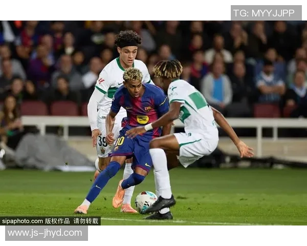 巴伦西亚主场迎战曼雷萨期待精彩对决双方争夺胜利的关键时刻 巴伦西亚主场迎战曼雷萨期待精彩对决双方争夺胜利的关键时刻