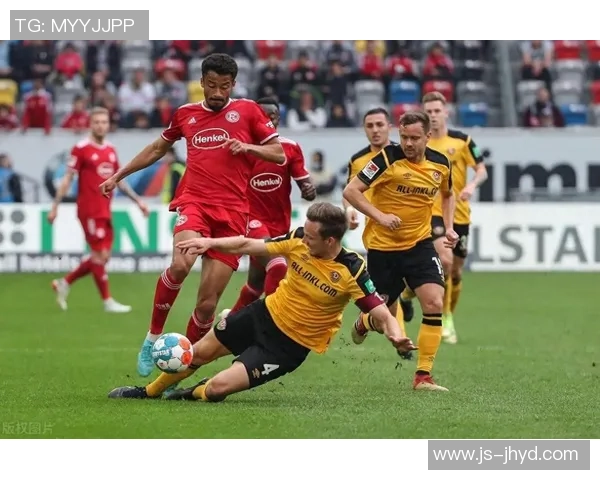 德乙焦点战德累斯顿主场迎战科隆期待精彩对决 德乙焦点战德累斯顿主场迎战科隆期待精彩对决